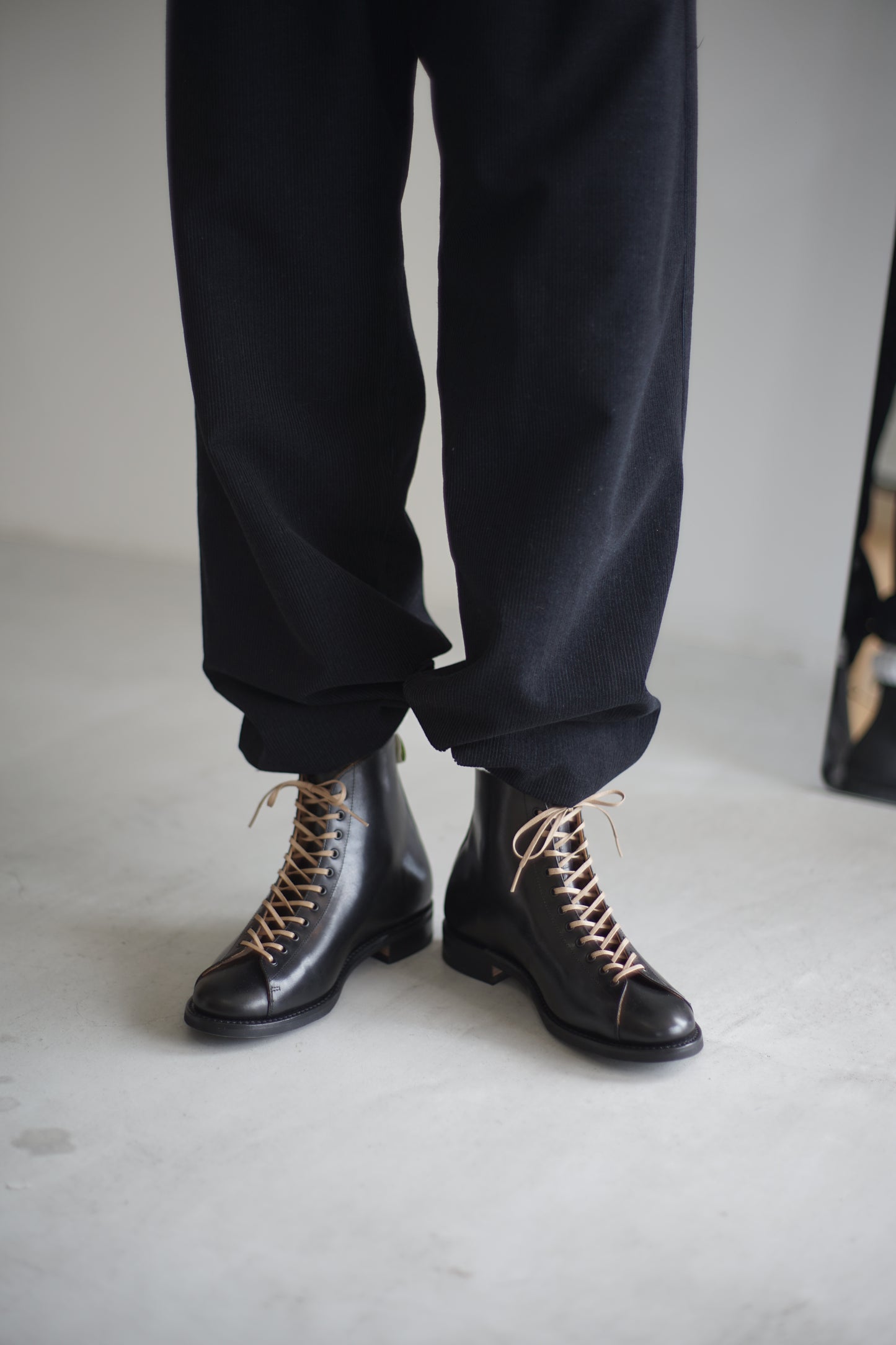 itochi / Wool & Cashmere corduroy tuck slacks
