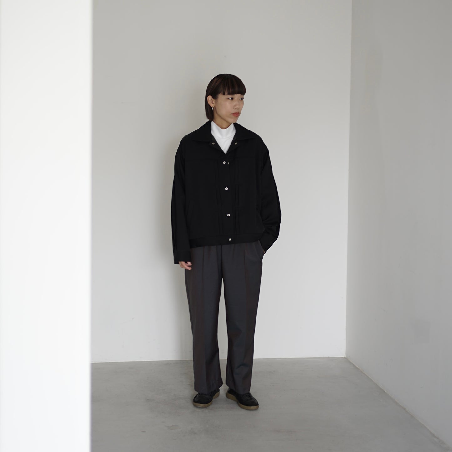 itochi / High density wool gabardine pleated jacket