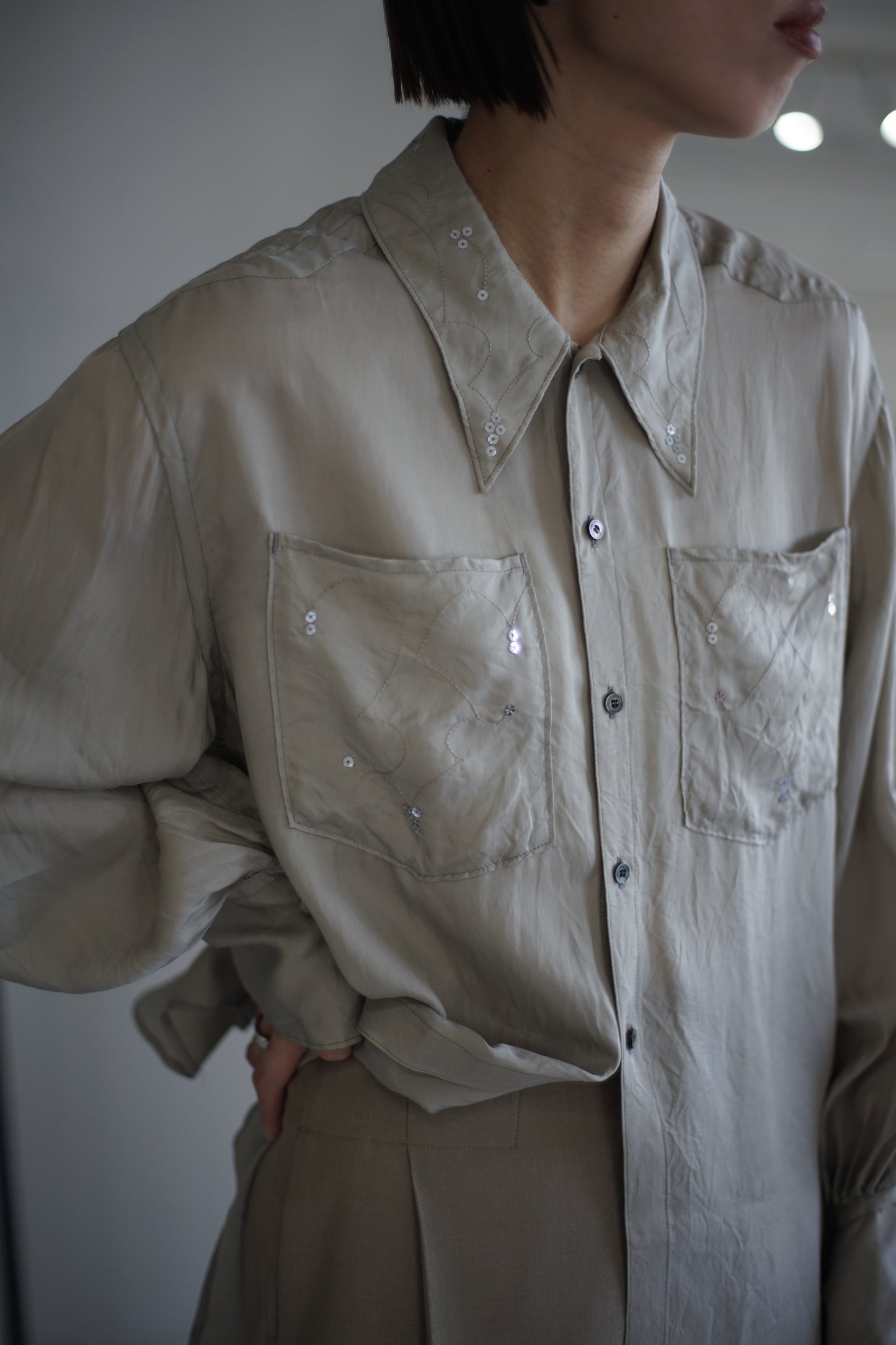 JöICEADDED / Leaves Embroidered Shirt