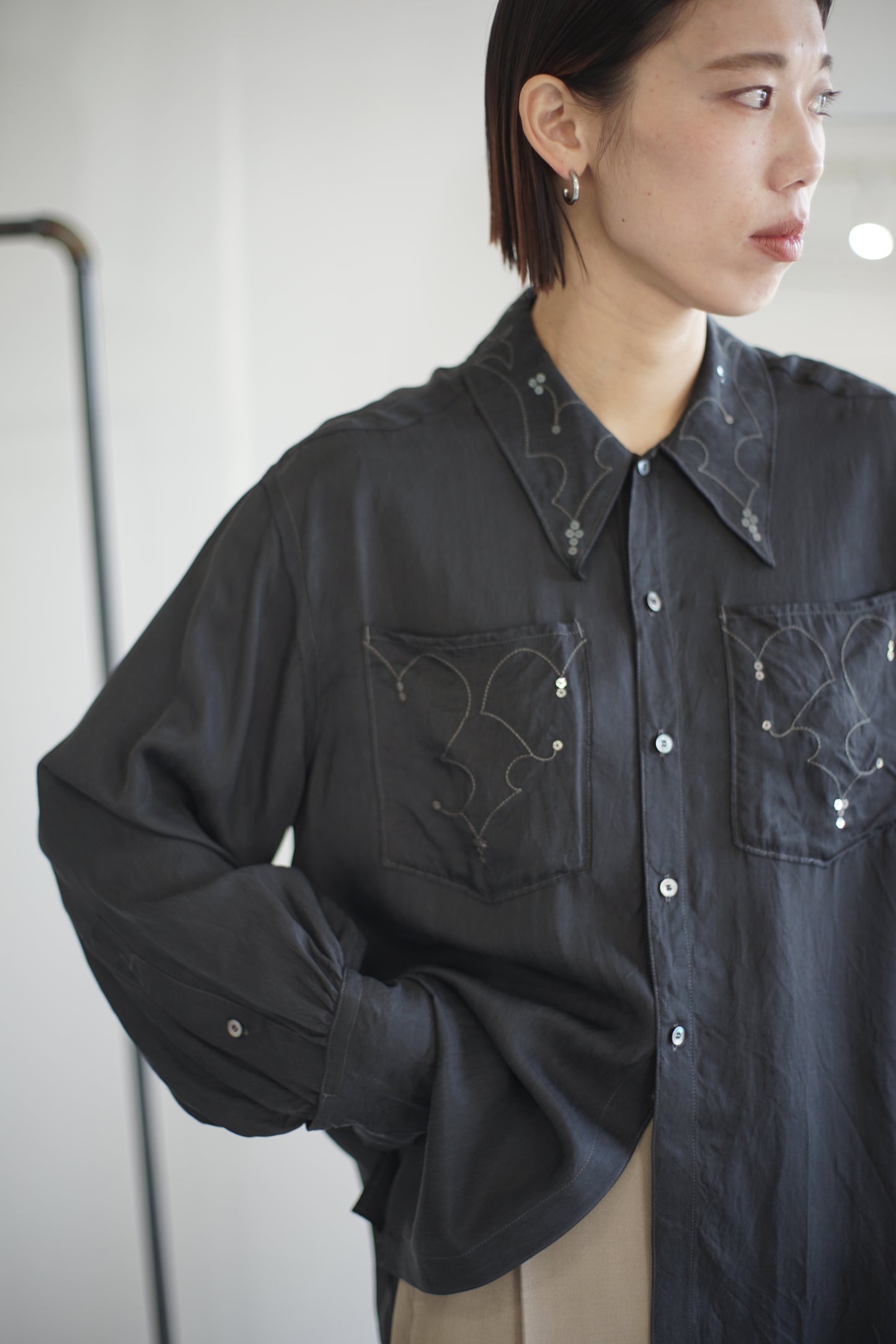 JöICEADDED / Leaves Embroidered Shirt