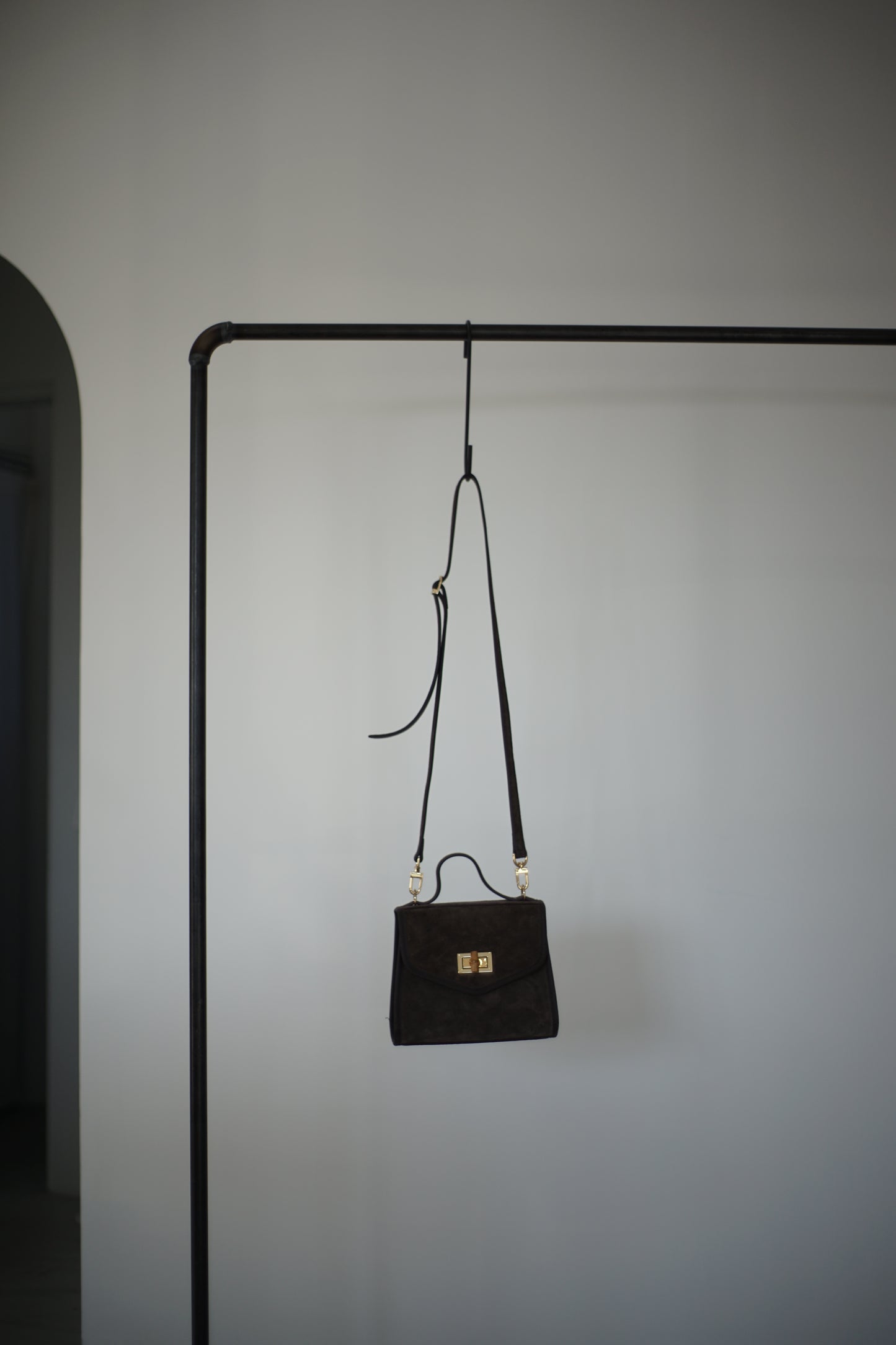 LA POCHE / “TESS“ 2Way Shoulder Bag -BROWN SUEDE-