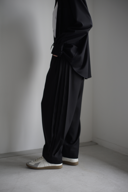 itochi / Polyester Linon pleated track pants