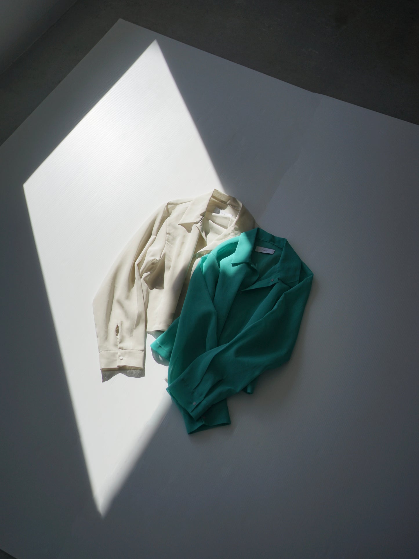 [50%OFF] itochi / 100/2 cotton organdy transparent tuck short shirt